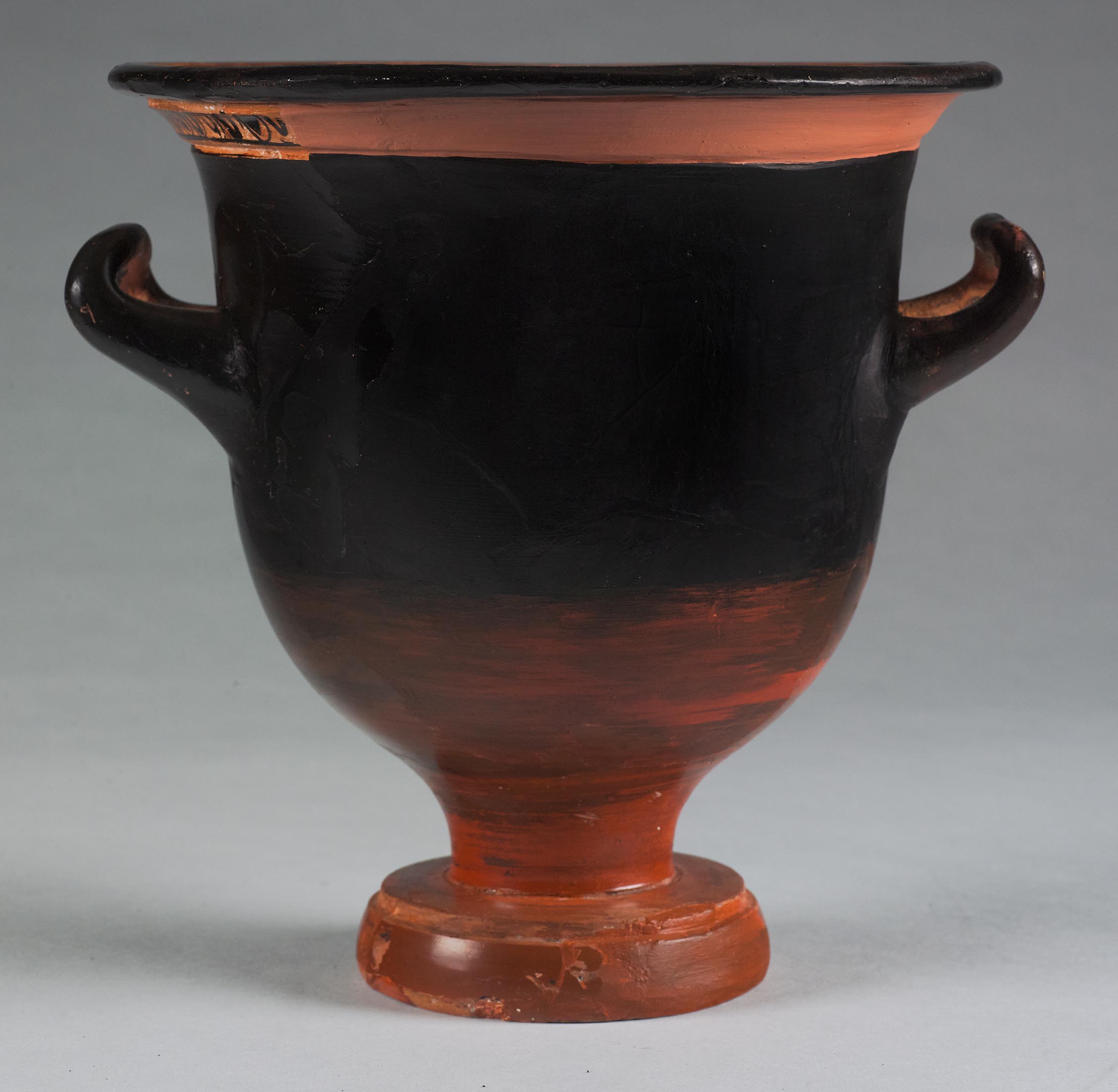 The other side of the vase, with no decoration