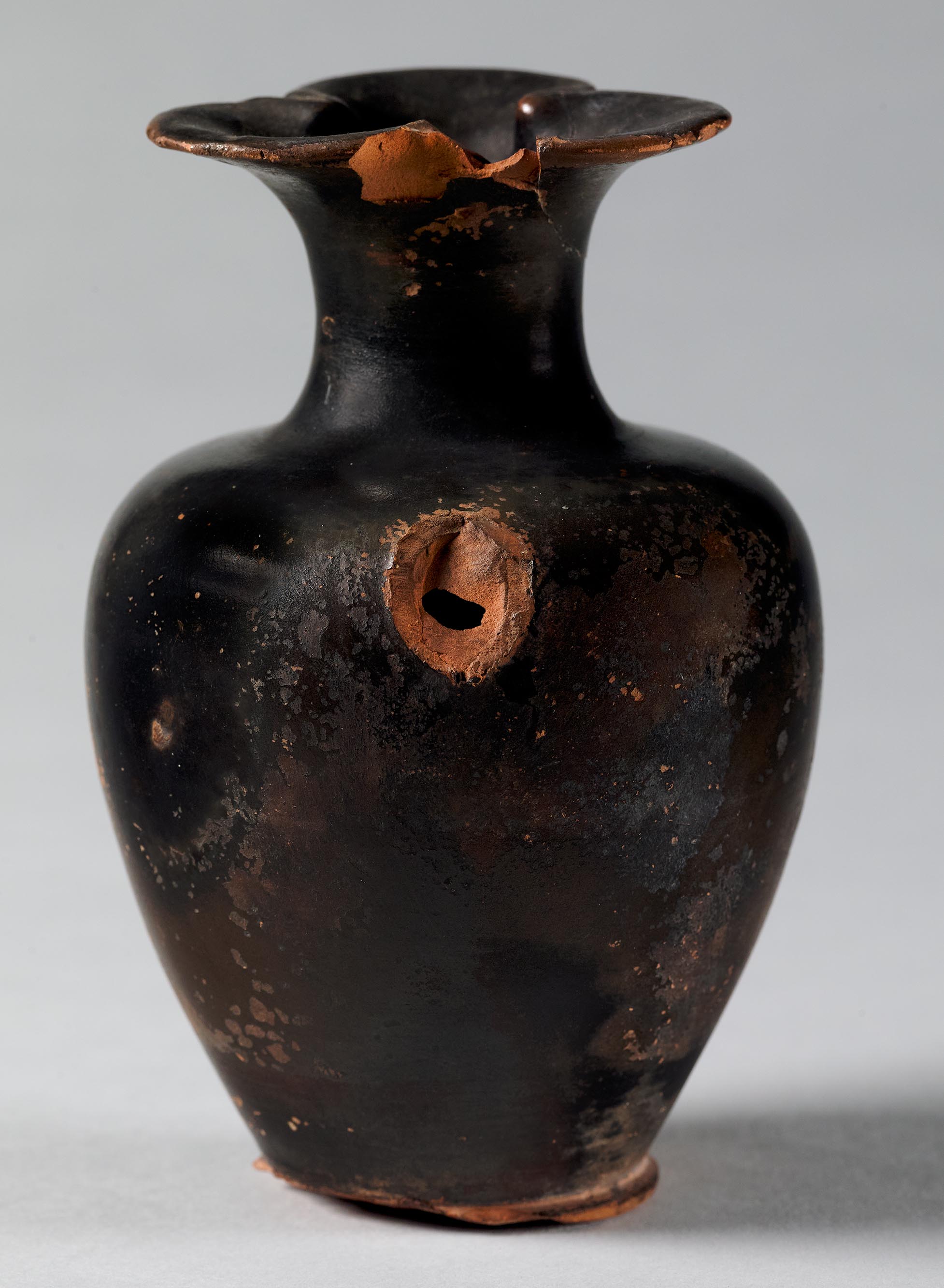 The other side of the vase, with no decoration